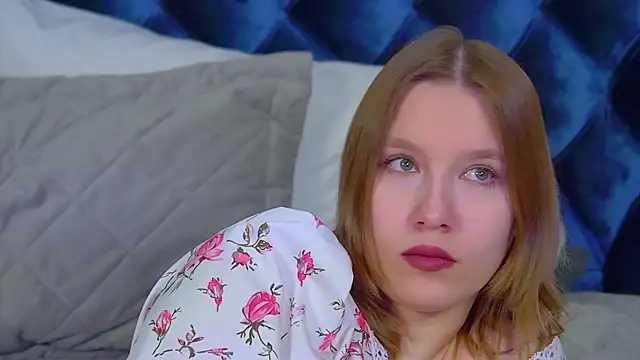 LiliLinn online show from 02/10/26, 04:49