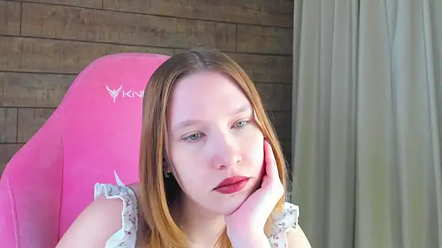Snapshot of LiliLinn chatting on 06/02/26, 04:36 LiliLinn online show from 06/02/26, 04:36