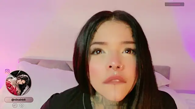 NinaInk online show from 11/12/25, 01:22