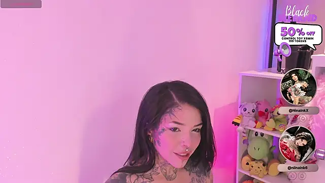 NinaInk online show from 11/30/25, 01:04