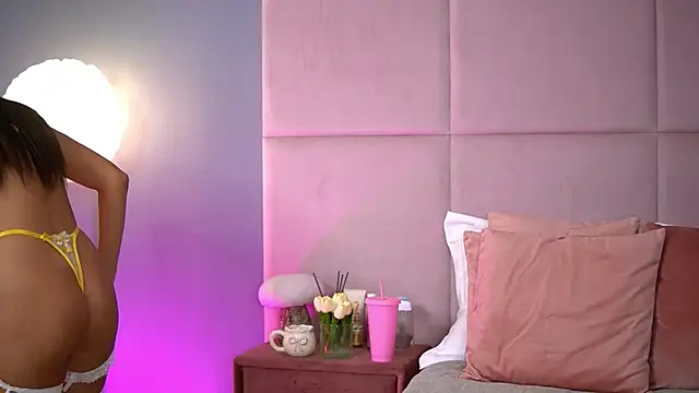 AlmaLuv online show from 09/21/25, 04:14