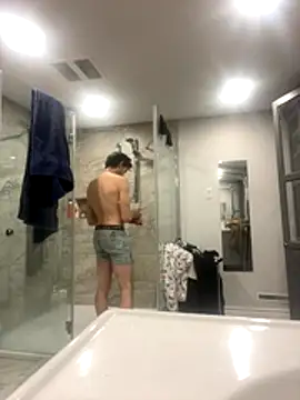 Snapshot of bigmerc chatting on 12/22/25, 01:57 bigmerc online show from 12/22/25, 01:57