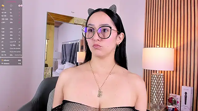 hazel ross tcw online show from 03/13/25, 07:06