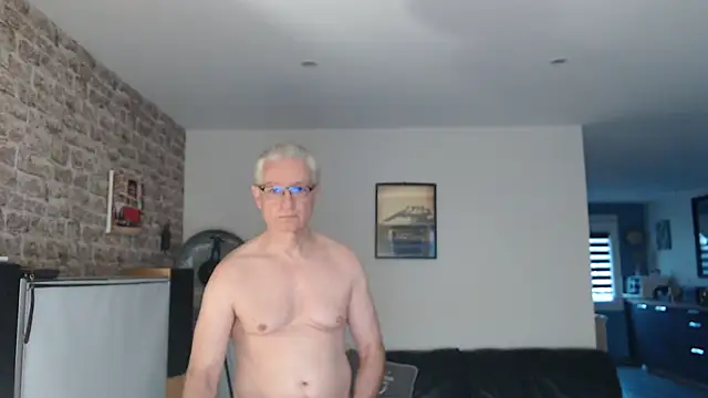 Goduleur69 online show from 10/28/25, 04:09