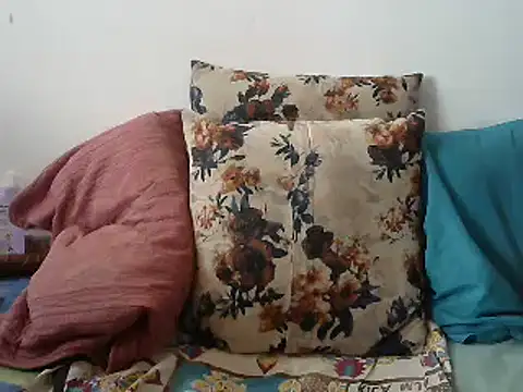 Snapshot of juicy_candy1999 chatting on 01/21/25, 07:15 juicy candy1999 online show from 01/21/25, 07:15