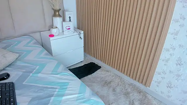 ElaEndez  online show from 02/12/25, 12:12