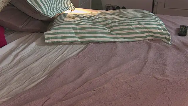 Snapshot of AlicePirs chatting on 01/24/25, 08:23 AlicePirs online show from 01/24/25, 08:23