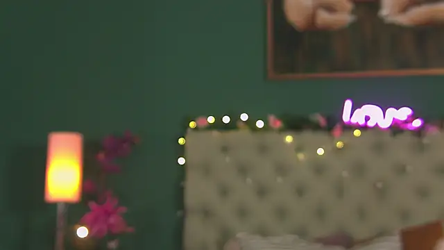 Snapshot of AlicePirs chatting on 02/10/25, 05:36 AlicePirs online show from 02/10/25, 05:36