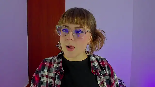 Snapshot of tekila__ chatting on 01/17/26, 12:37 tekila online show from 01/17/26, 12:37