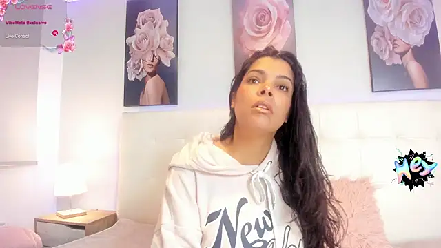 Sweetdreamses  online show from 02/03/25, 12:25
