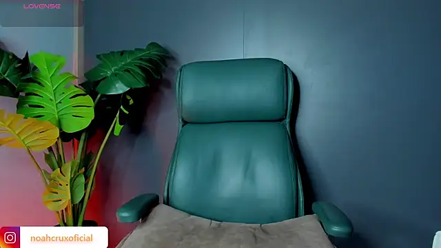 noah crux online show from 06/03/26, 10:04
