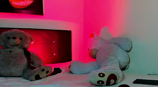 Snapshot of Sweet_Roxy1 chatting on 12/22/24, 06:28 Sweet Roxy1 online show from 12/22/24, 06:28