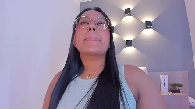 ellamontoya online show from 02/06/25, 04:31