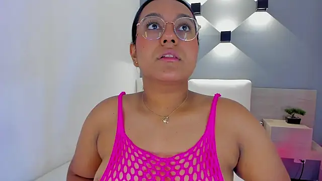 ellamontoya online show from 02/13/25, 04:22