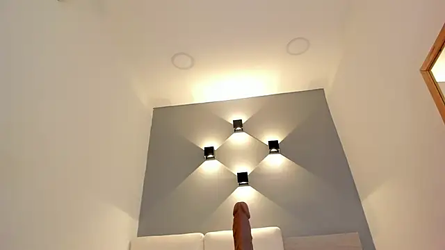 ellamontoya online show from 10/12/25, 12:15