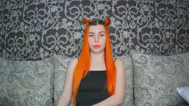 ElllaNuar online show from 11/17/25, 02:50