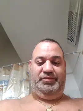 Snapshot of your_man85 chatting on 02/01/25, 04:44 your man85 online show from 02/01/25, 04:44