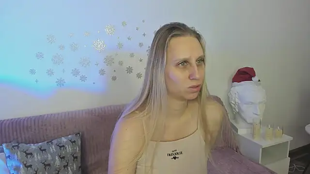 Snapshot of miissblonde chatting on 01/02/25, 01:27 miissblonde online show from 01/02/25, 01:27