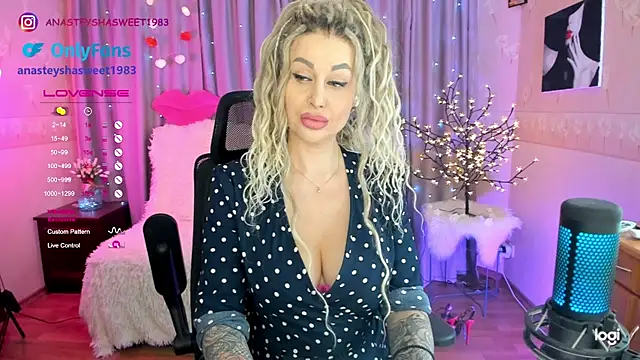 Snapshot of your_wild_amazon_forever chatting on 02/04/25, 06:17 your wild amazon forever online show from 02/04/25, 06:17