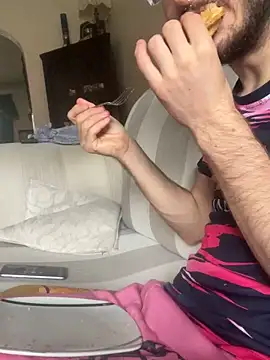 Snapshot of EE123458 chatting on 09/23/25, 01:58 EE123458 online show from 09/23/25, 01:58