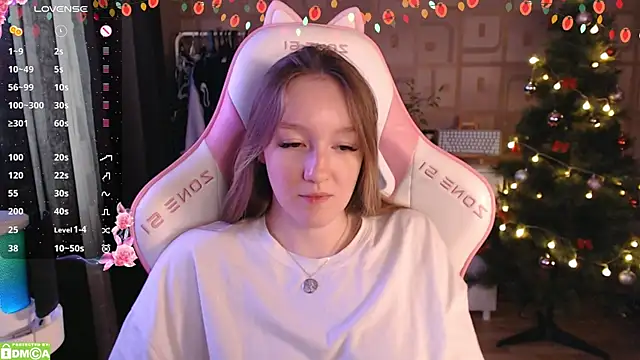 MoonlishSiren online show from 12/23/24, 09:05