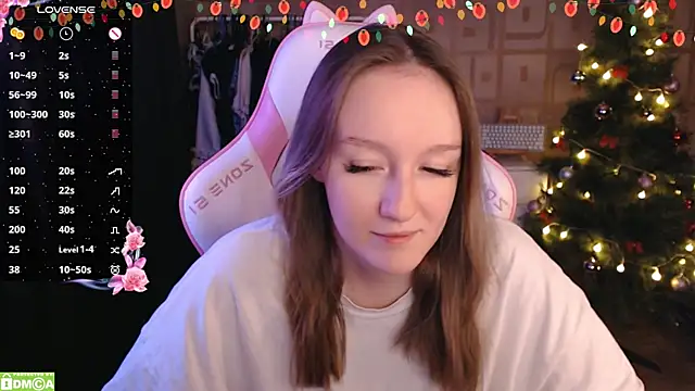 MoonlishSiren online show from 12/24/24, 06:50