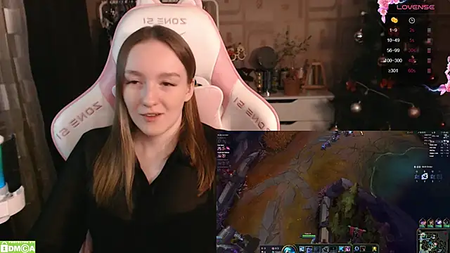 MoonlishSiren online show from 01/21/25, 10:51