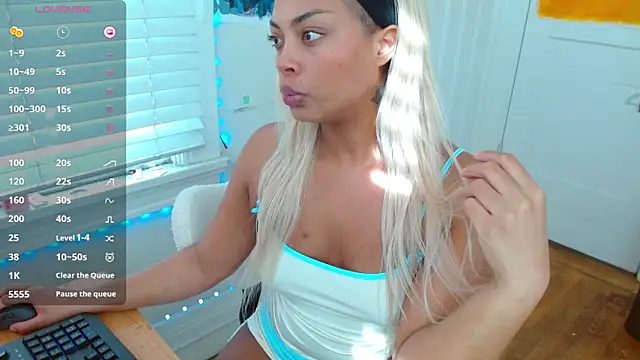 AriaAsster online show from 02/09/26, 07:18