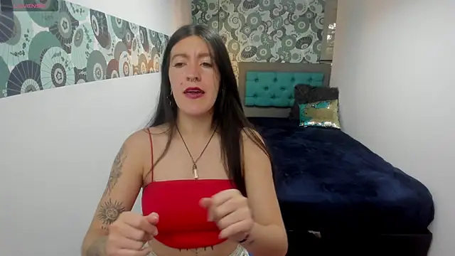 Snapshot of LiaCooper_ chatting on 12/23/24, 03:12 LiaCooper online show from 12/23/24, 03:12