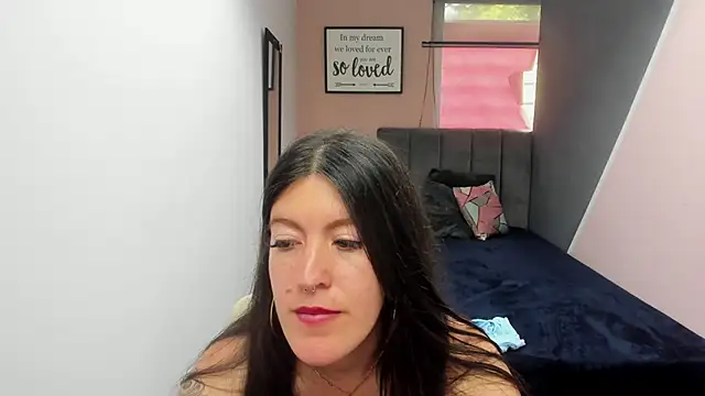 Snapshot of LiaCooper_ chatting on 02/13/25, 03:03 LiaCooper online show from 02/13/25, 03:03
