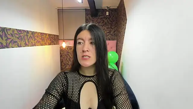 Snapshot of LiaCooper_ chatting on 03/19/25, 12:01 LiaCooper online show from 03/19/25, 12:01