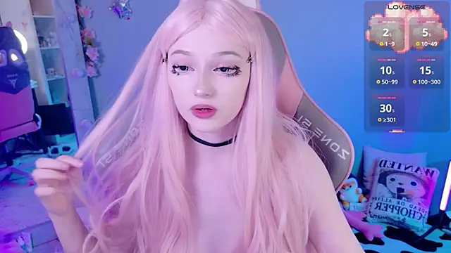 White kitty01 online show from 04/19/26, 02:49