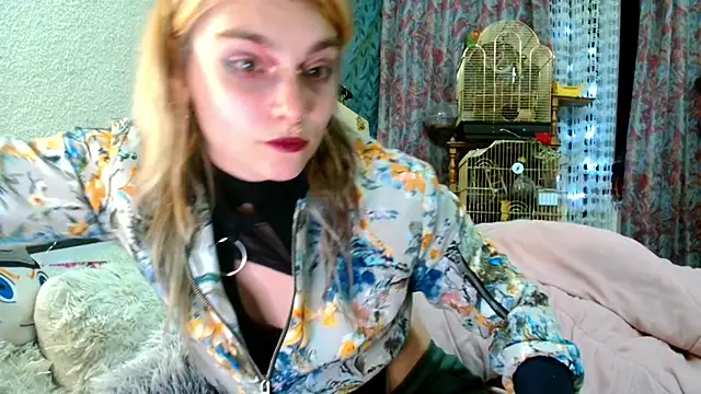 Snapshot of Sophie_Bell chatting on 05/04/26, 06:59 Sophie Bell online show from 05/04/26, 06:59