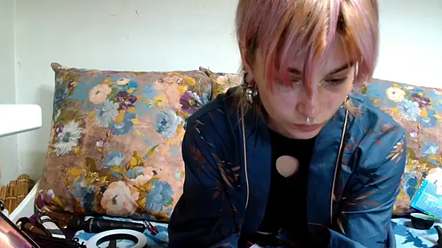Snapshot of Sophie_Bell chatting on 07/14/26, 07:08 Sophie Bell online show from 07/14/26, 07:08