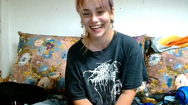 Snapshot of Sophie_Bell chatting on 07/18/26, 09:51 Sophie Bell online show from 07/18/26, 09:51
