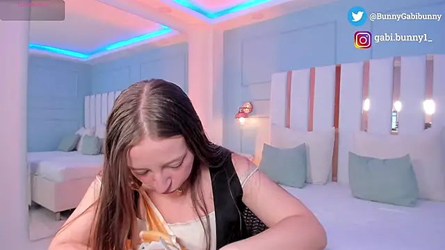 gabi bunny online show from 03/10/26, 05:51
