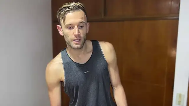 Snapshot of aquilesmade chatting on 12/30/24, 04:19 aquilesmade online show from 12/30/24, 04:19