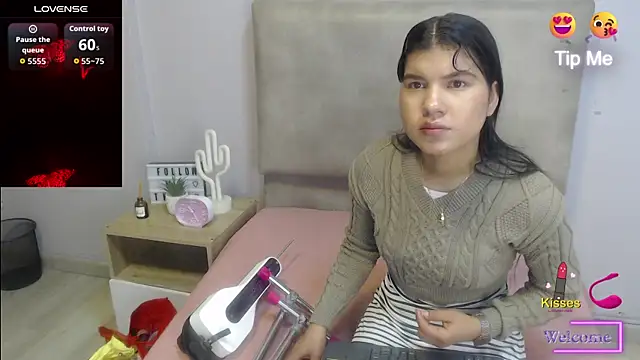 SophiaMeyerst online show from 04/15/26, 12:56