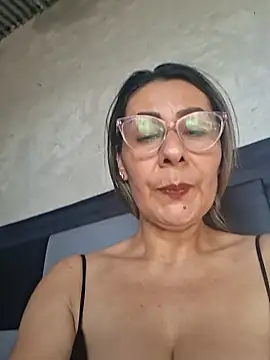 Mia-funny20 online show from 04/04/26, 08:39