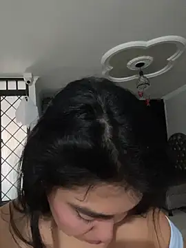 emma  cute   online show from 10/23/25, 11:20