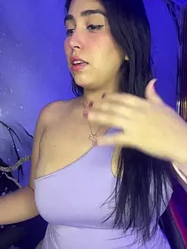 emma  cute   online show from 12/02/25, 11:15