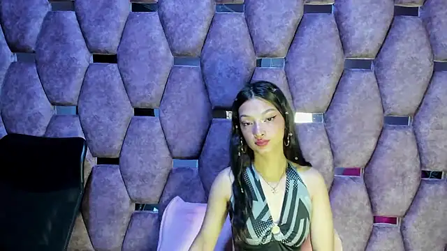 Aurora 18 online show from 01/10/26, 02:30