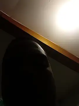 Snapshot of blackman933z chatting on 11/05/25, 06:24 blackman933z online show from 11/05/25, 06:24