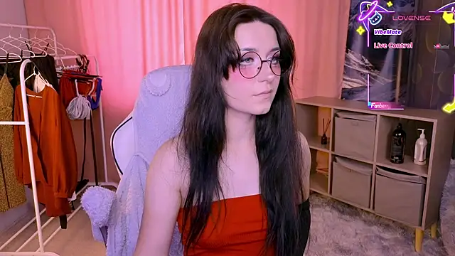 Snapshot of Molly_Sunshine chatting on 09/27/25, 10:53 Molly Sunshine online show from 09/27/25, 10:53