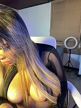 MiaWhitePink  online show from 03/14/25, 08:32