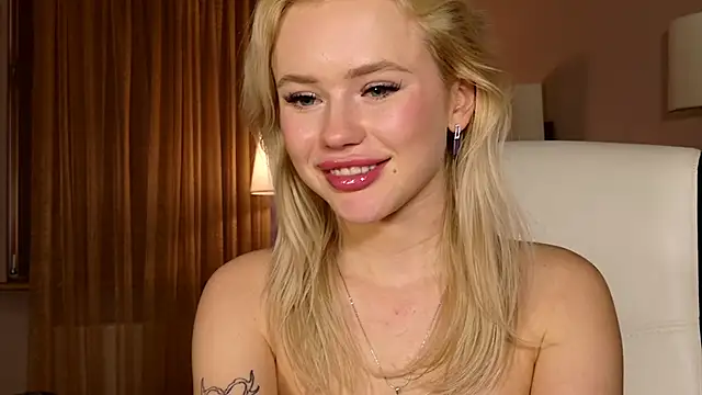 LexieLoree online show from 12/17/24, 08:12