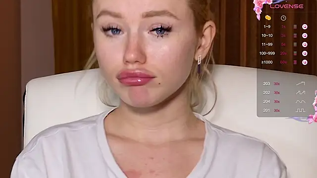 LexieLoree online show from 12/20/24, 07:55