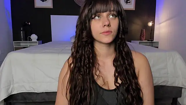 VioletPaket online show from 12/18/24, 09:51