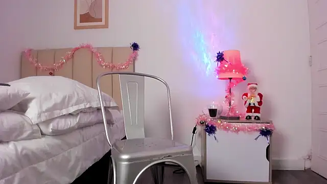 VioletPaket online show from 12/31/24, 01:19