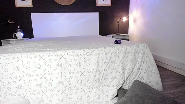 VioletPaket online show from 01/27/25, 08:39